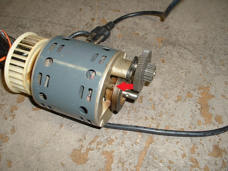 File:Motor oil hole A.JPG